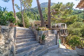 Son Galceran Gran in Valldemossa With Private Pool