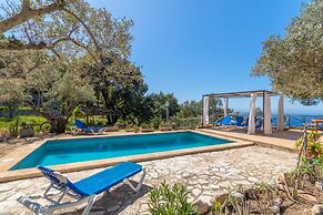 Son Galceran Gran in Valldemossa With Private Pool