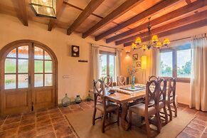 Sa Tanqueta Rustica in Inca With Private Pool