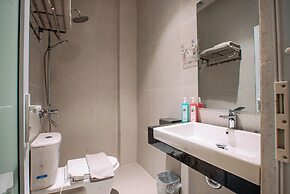 The Quadrant Hotel KNO