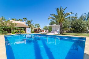 Son Duri House With Pool