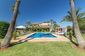 Son Duri House With Pool