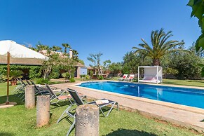 Son Duri House With Pool