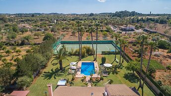 Son Duri House With Pool