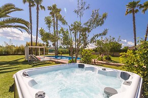 Son Duri House With Pool