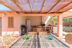 Son Duri House With Pool