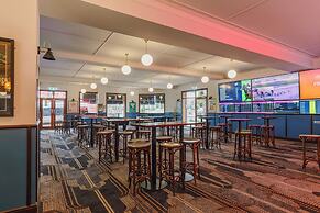 The Lakes Hotel, Rosebery
