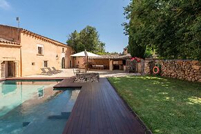 Country House in Buger With Pool & Near Beach