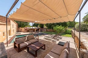 Country House in Buger With Pool & Near Beach