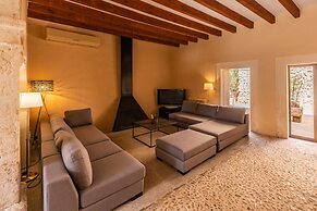 Country House in Buger With Pool & Near Beach