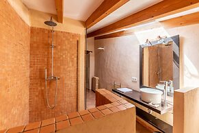 Country House in Buger With Pool & Near Beach