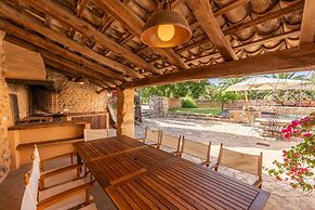 Country House in Buger With Pool & Near Beach