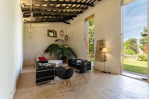 Country House in Buger With Pool & Near Beach