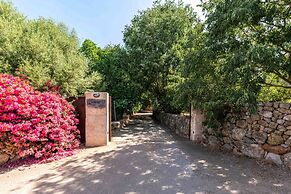 Country House in Buger With Pool & Near Beach