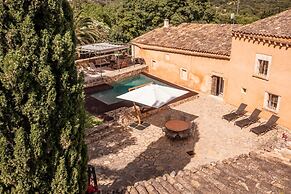 Country House in Buger With Pool & Near Beach