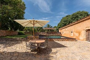 Country House in Buger With Pool & Near Beach