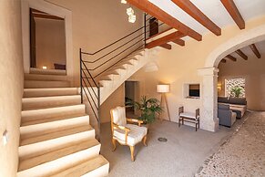 Country House in Buger With Pool & Near Beach
