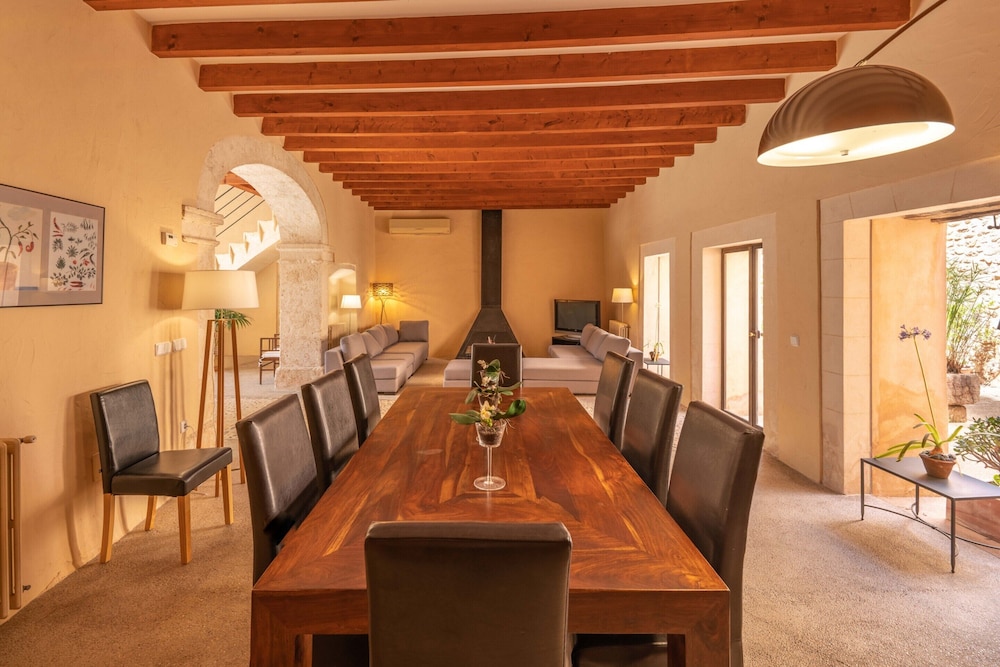 Country House in Buger With Pool & Near Beach