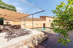 Country House in Buger With Pool & Near Beach