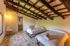 Country House in Buger With Pool & Near Beach
