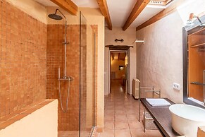 Country House in Buger With Pool & Near Beach