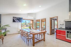 Charming Country House in Selva