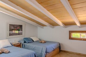 Charming Country House in Selva