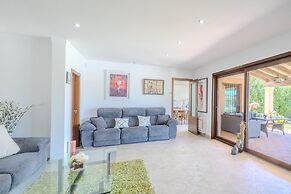 Charming Country House in Selva