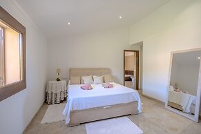 Charming Country House in Selva