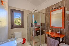 Charming Country House in Selva