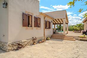 Charming Country House in Selva