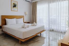 Blue Bay Hotel