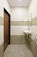 Stay Guru Hari Om Residency