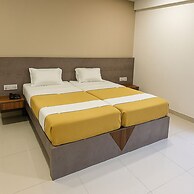 Stay Guru Hari Om Residency