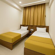 Stay Guru Hari Om Residency