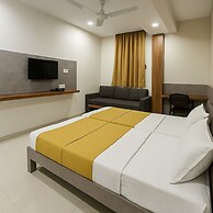 Stay Guru Hari Om Residency