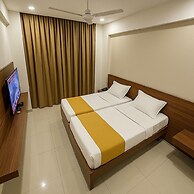 Stay Guru Hari Om Residency