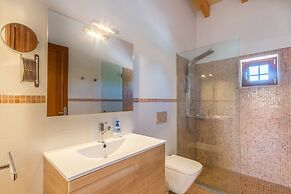 Tranquil Villa in Sant Joan