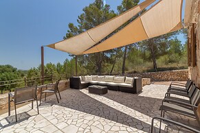 Tranquil Villa in Sant Joan