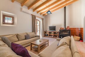 Tranquil Villa in Sant Joan