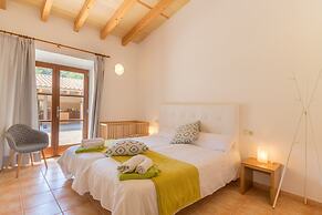 Tranquil Villa in Sant Joan