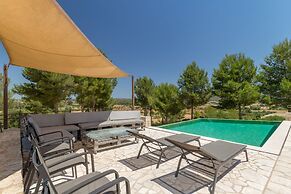 Tranquil Villa in Sant Joan