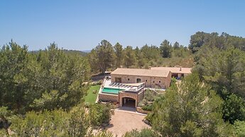 Tranquil Villa in Sant Joan