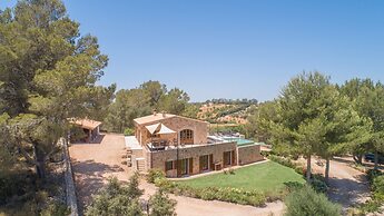 Tranquil Villa in Sant Joan