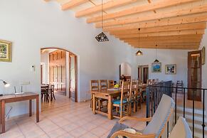 Tranquil Villa in Sant Joan
