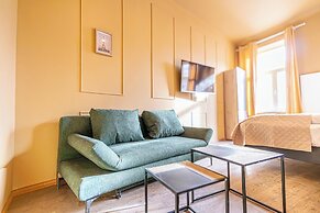 4BR Apt for 10P Walk to Westbahnhof