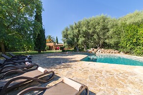 Delightful Country House in Buger
