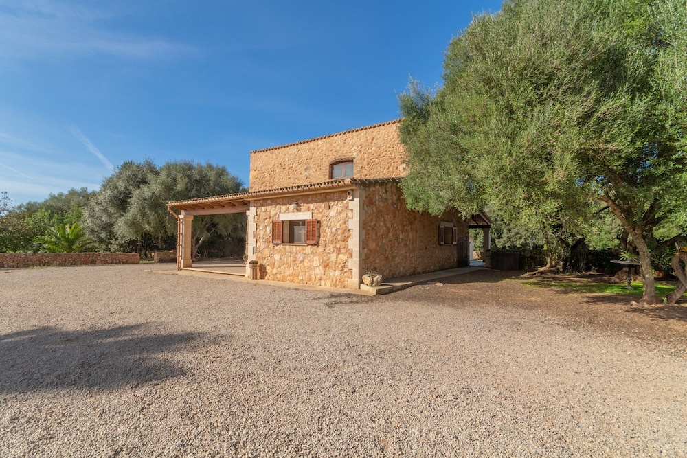 Country House Near Algaida Beach