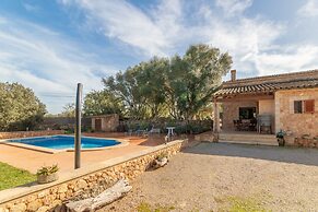 Country House Near Algaida Beach