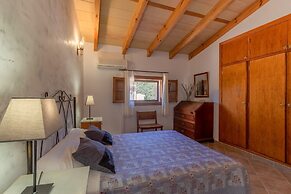 Country House Near Algaida Beach